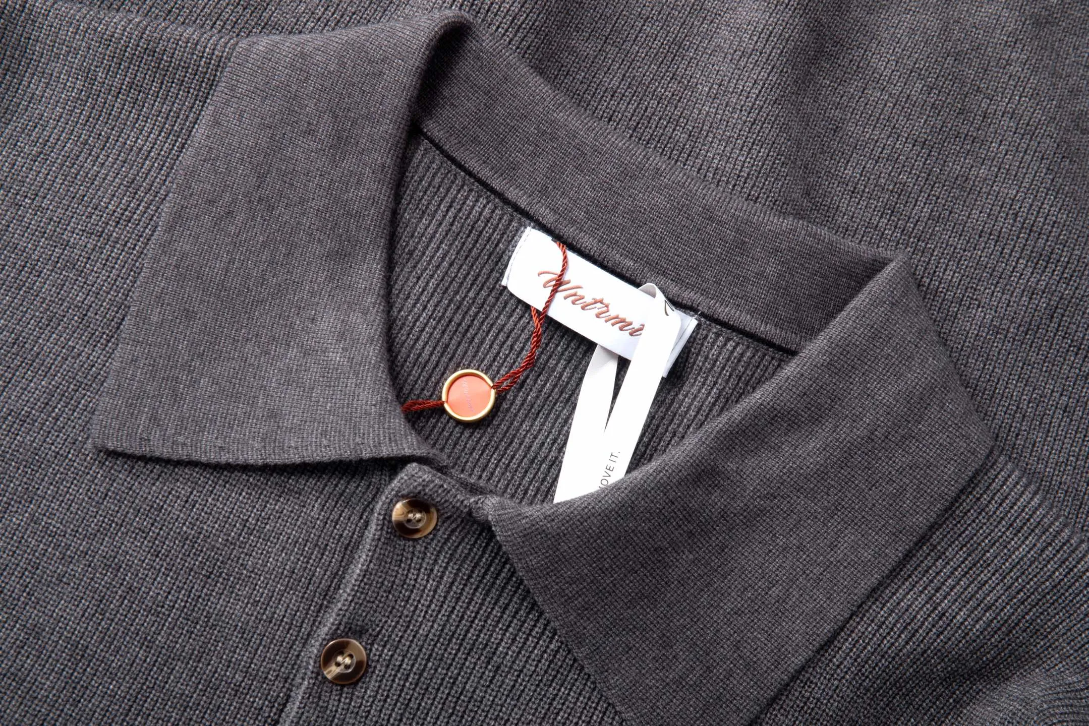 Style No. D 11 Old Money Style LPSeries Flat Lapel Knitted Short Sleeves. For fabric composition, see picture 9 for details. Size: S M L XL Color: Black Apricot Gray